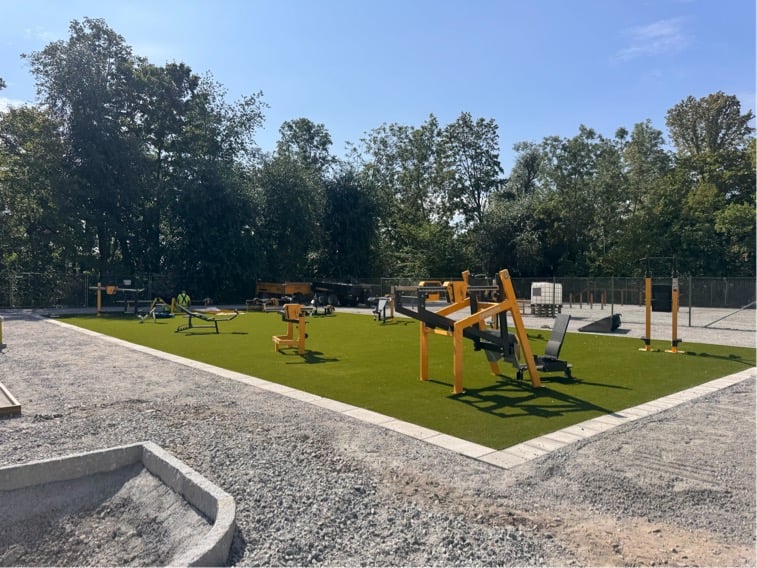 Installation av utegym i Västra skogen i Solna